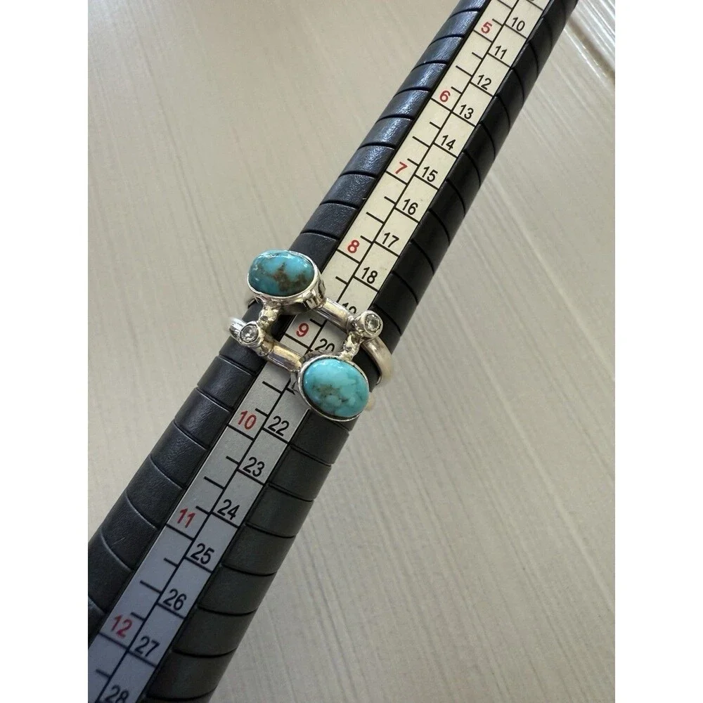 Unbranded cubic zirconia